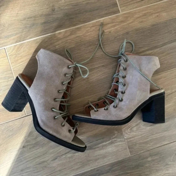 JEFFREY CAMPBELL x FREE PEOPLE Minimal Lace-Up Heels - Picture 5 of 11